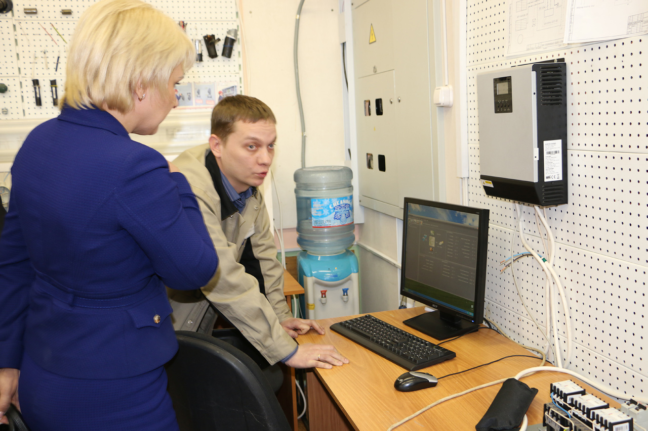 Подписание соглашения о сотрудничестве между ХТИ – филиалом СФУ и ГБОУ СПО РХ «Техникум коммунального хозяйства и сервиса» Подписание соглашения о сотрудничестве между ХТИ – филиалом СФУ и ГБОУ СПО РХ «Техникум коммунального хозяйства и сервиса»