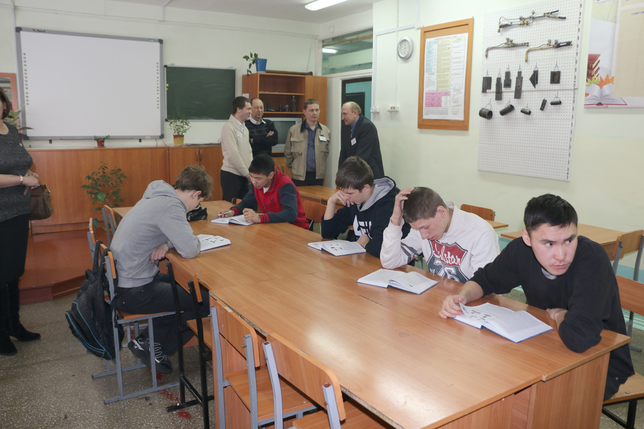 Подписание соглашения о сотрудничестве между ХТИ – филиалом СФУ и ГБОУ СПО РХ «Техникум коммунального хозяйства и сервиса» Подписание соглашения о сотрудничестве между ХТИ – филиалом СФУ и ГБОУ СПО РХ «Техникум коммунального хозяйства и сервиса»